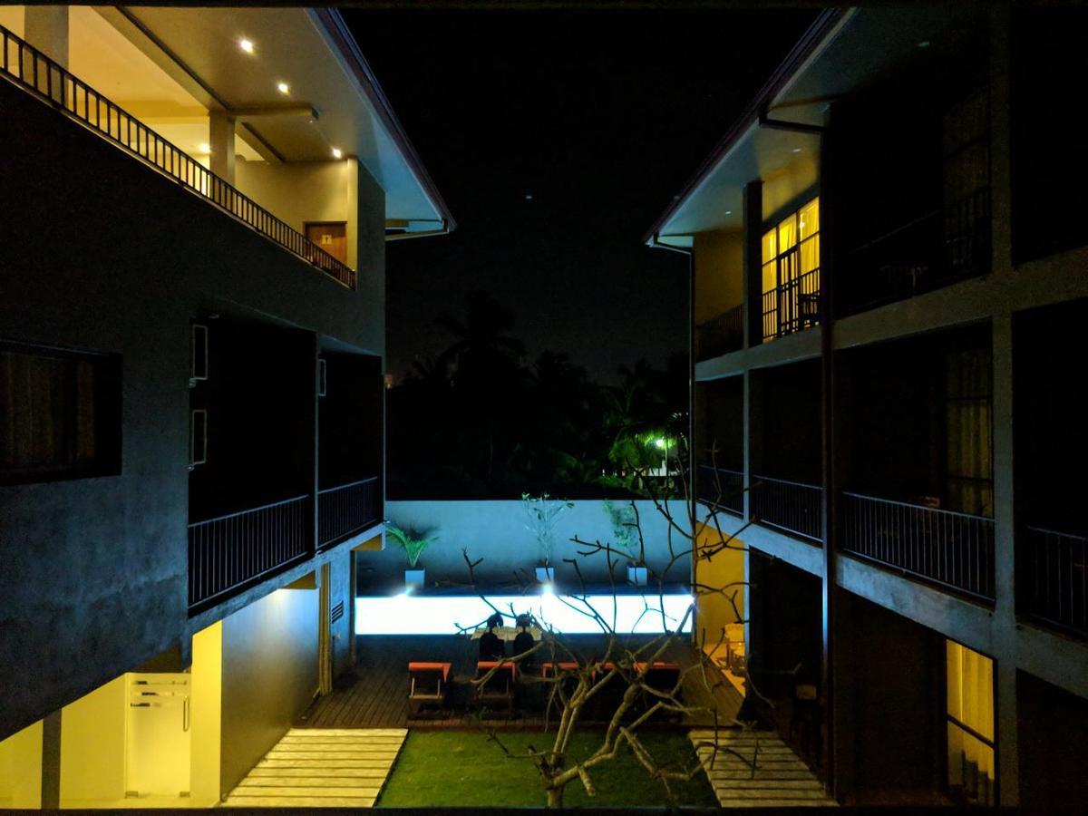 Hotel Waves By Tranquil Negombo Exterior foto