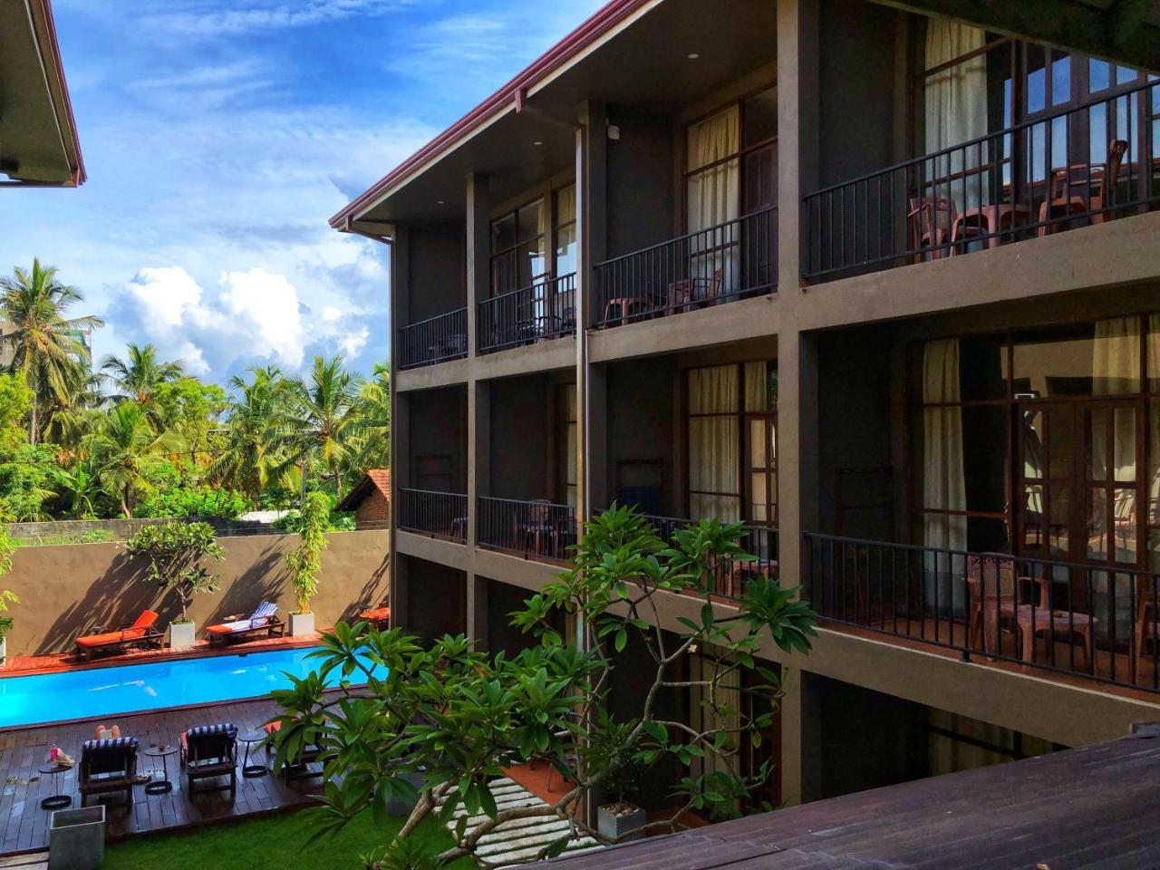 Hotel Waves By Tranquil Negombo Exterior foto